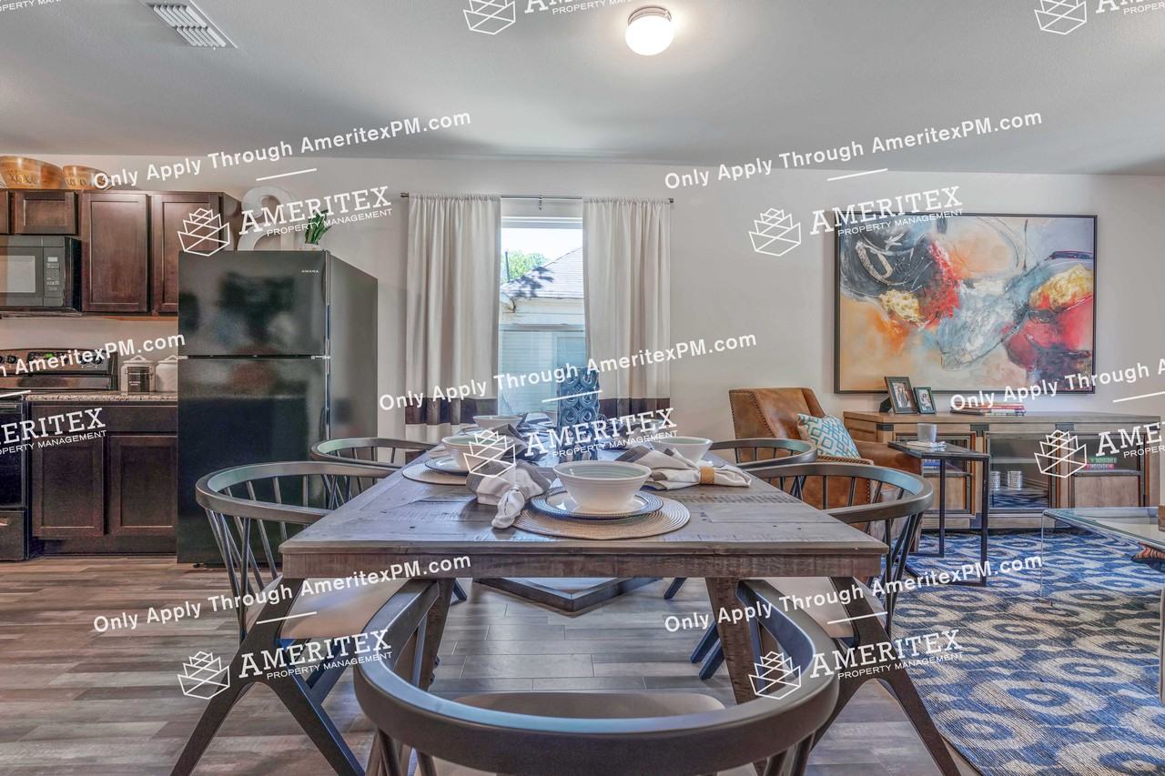 1123 Chappell St - Photo 2 of 3