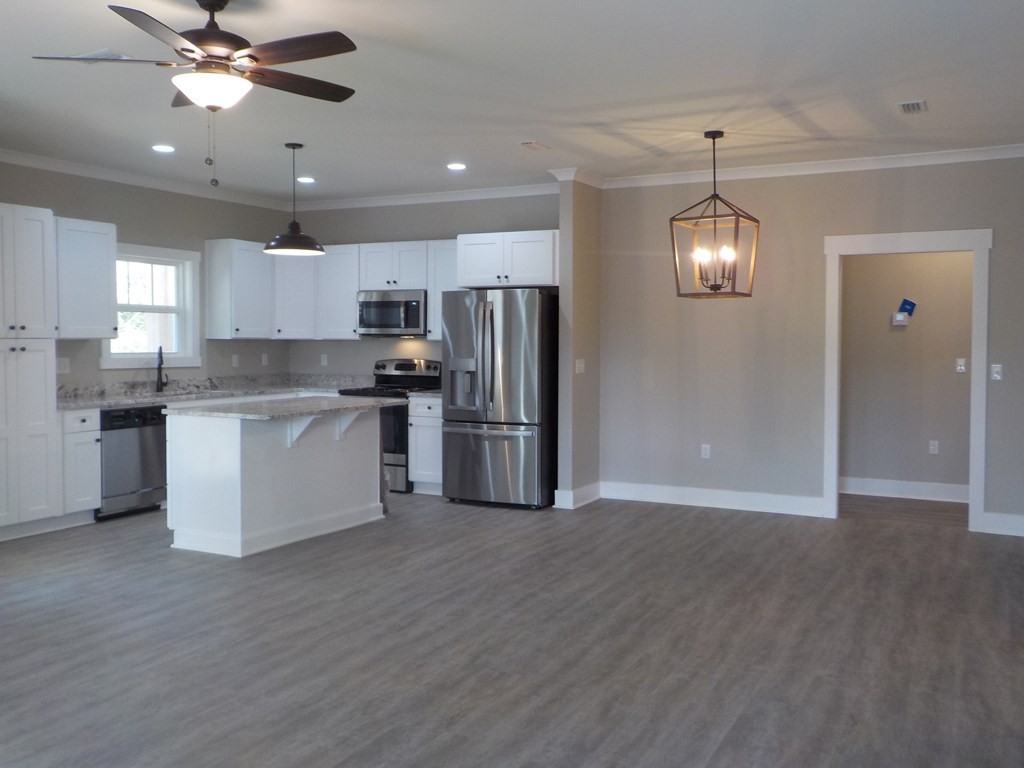 105 St Lawrence Dr - Photo 7 of 11