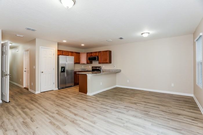 3549 Rain Forest Dr W - Photo 3 of 17