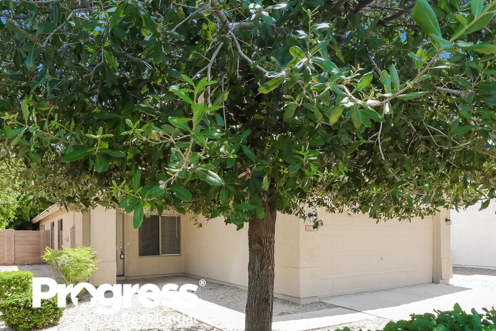 10803 W Monte Vista Rd - Photo 2 of 16