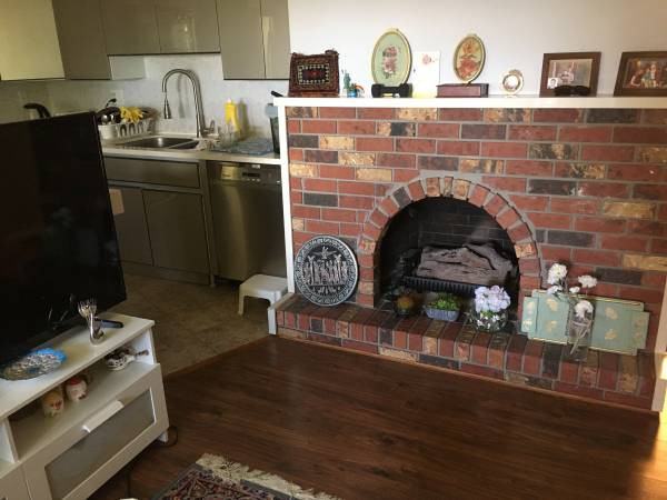 966 Wellington Drive - Photo 3 of 10