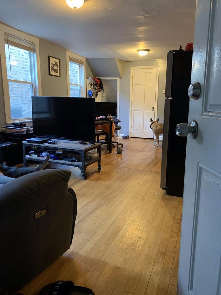 1830 W 17th Street - Coach 1 - Photo 2 of 10