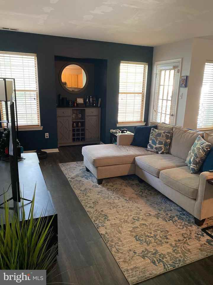 408 Diamond Dr - Photo 3 of 19