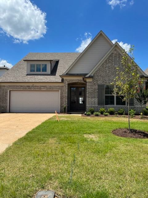 80 Briar Hollow Lane