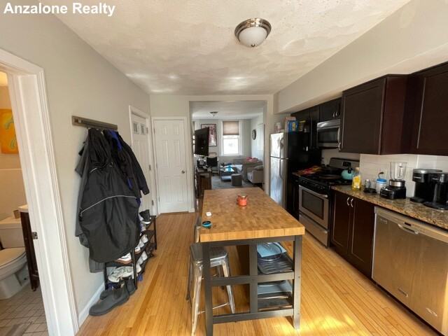 170 Endicott St #4 - Photo 7 of 13