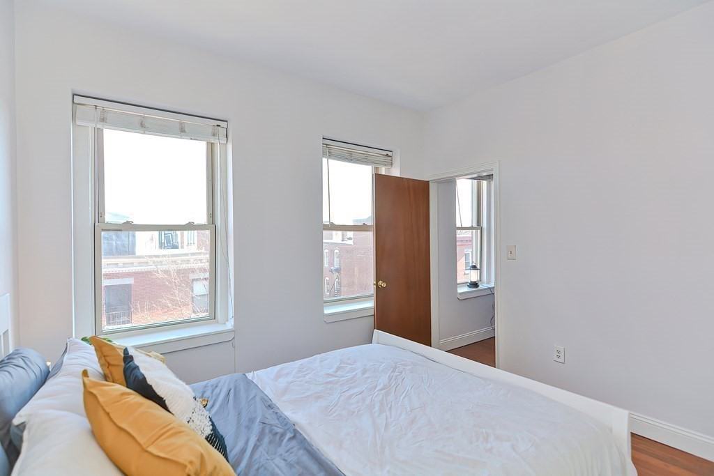 156 Cottage St #7 - Photo 3 of 16