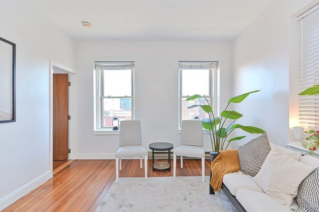 156 Cottage St #7 - Photo 4 of 16