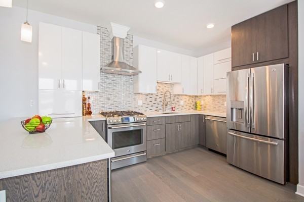 Cliveden St #604 - Photo 4 of 20