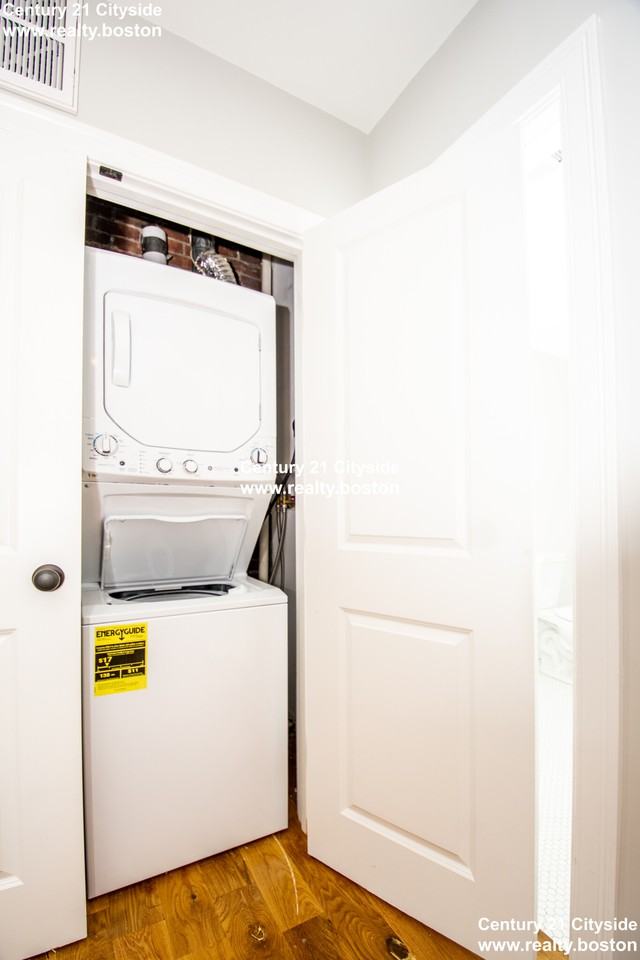 142 Chelsea St #2 - Photo 5 of 11