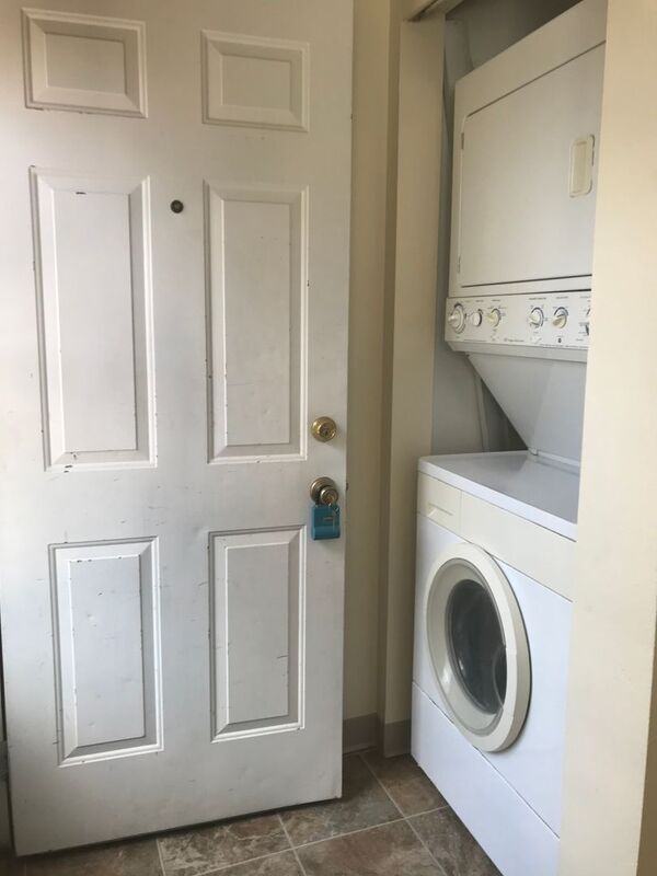 400 S Morain St #7 - Photo 4 of 14