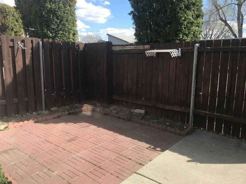 400 S Morain St #7 - Photo 6 of 14