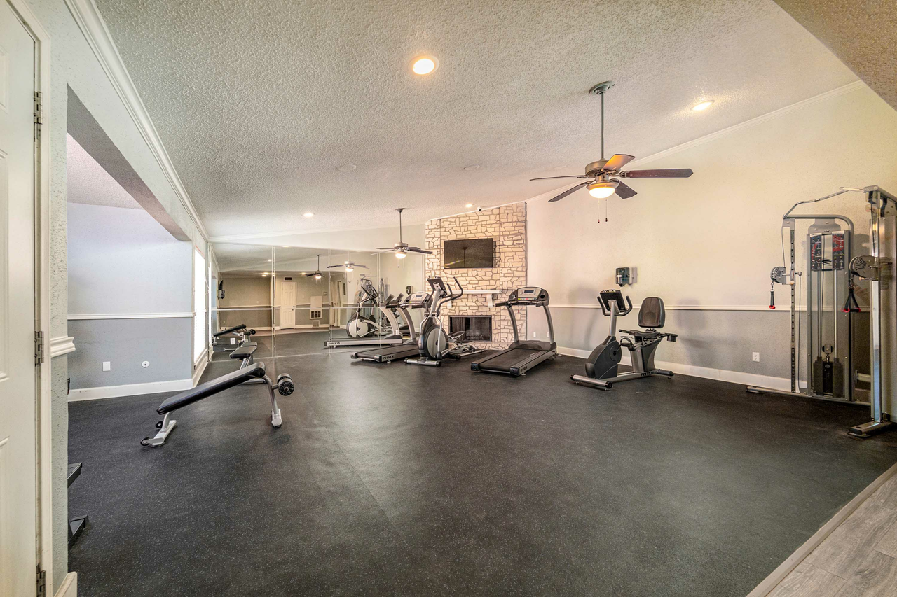 Broadmead  At The Med Apartments - Photo 7 of 12