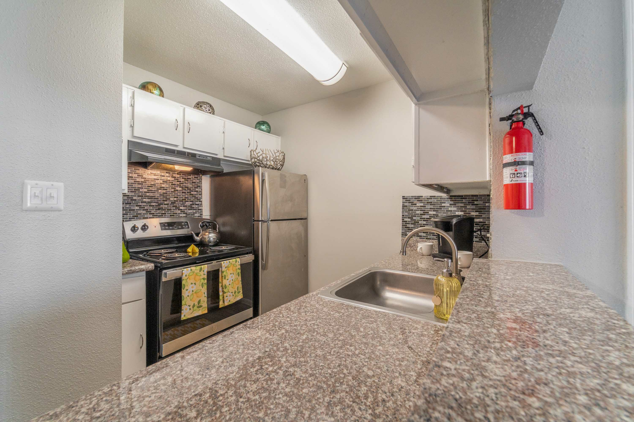 Broadmead  At The Med Apartments - Photo 3 of 12