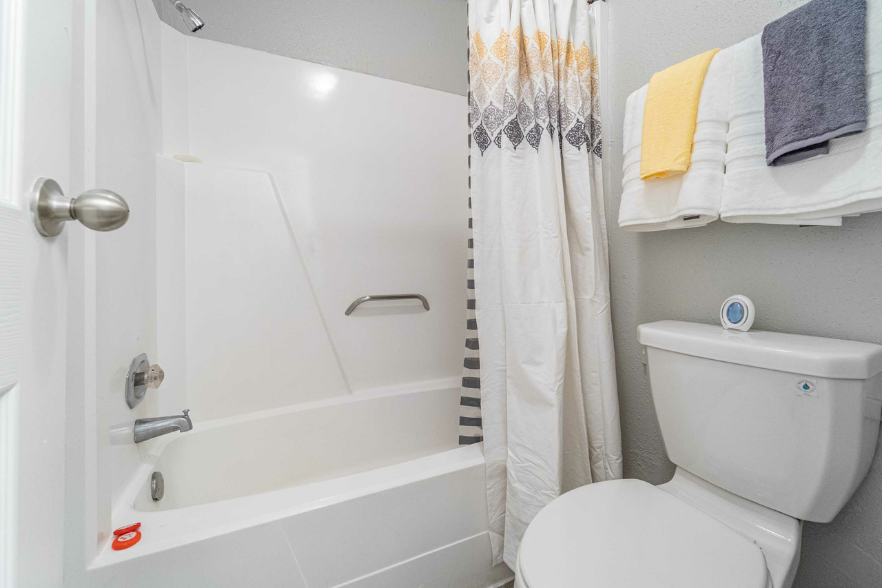 Broadmead  At The Med Apartments - Photo 5 of 12