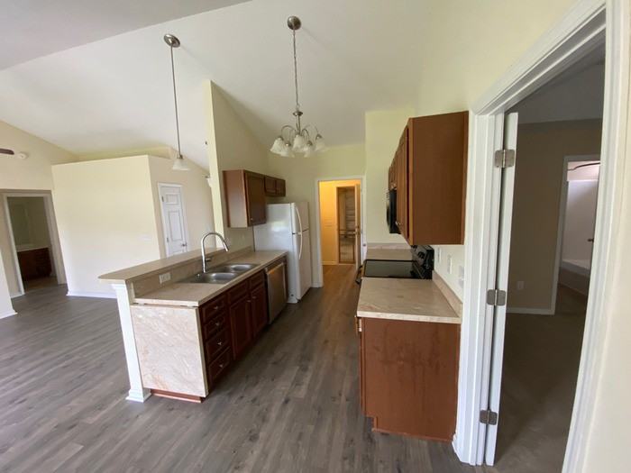 317 Bryant Park Ct - Photo 3 of 10