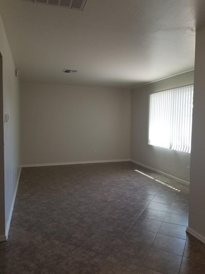 2019 W Turney Ave #3 - Photo 2 of 11