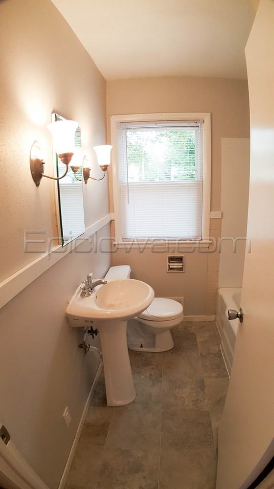 1108 Crestview Dr Se #1 - Photo 4 of 25