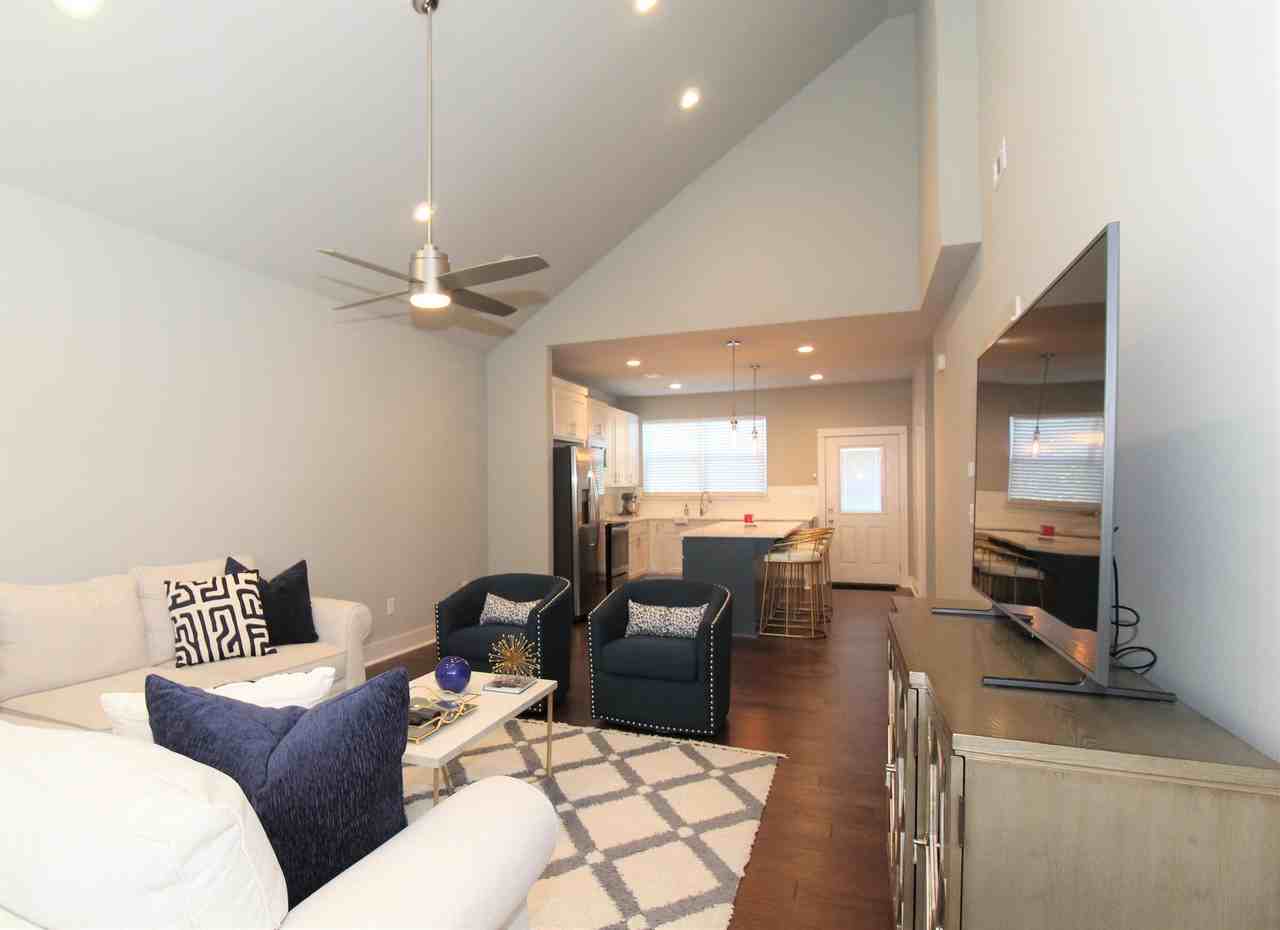 2039 S Florida Way #1 - Photo 5 of 17