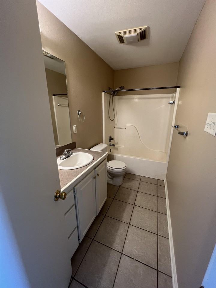 1504 N Vintage Ln #1504 - Photo 5 of 7