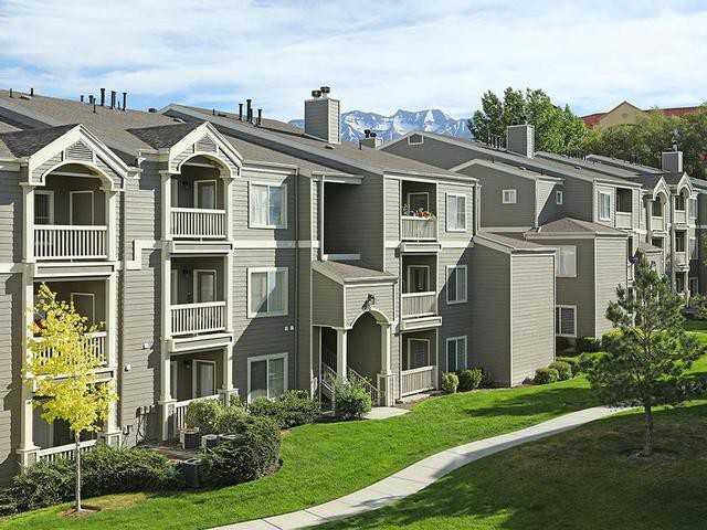 1401 Sandhill Rd - Photo 6 of 24