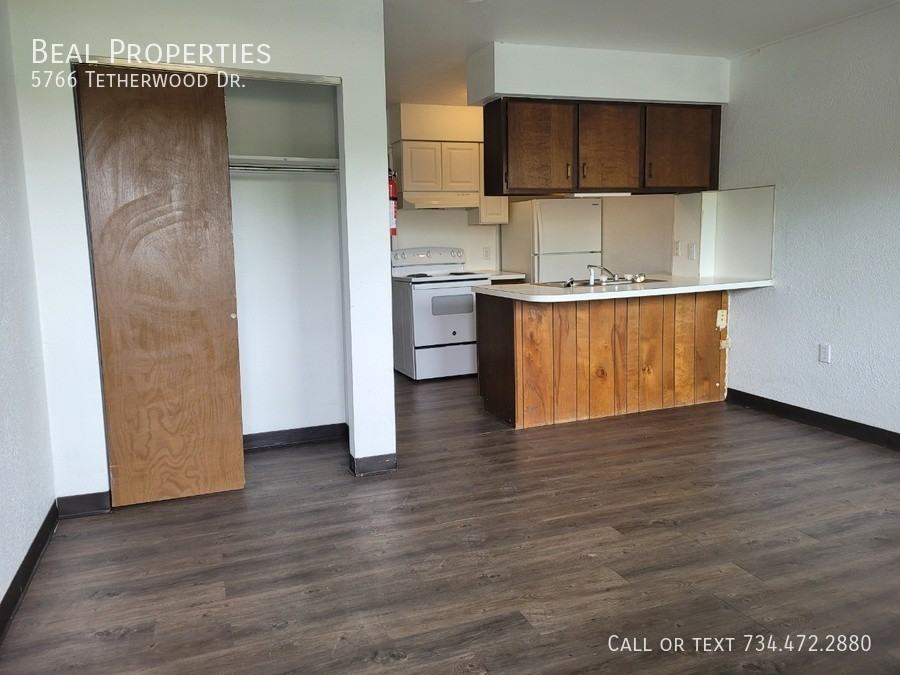 5766 Tetherwood Dr - Photo 2 of 10