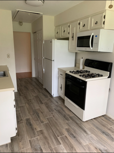 107 Sharon Garden Ct #107 - Photo 3 of 13