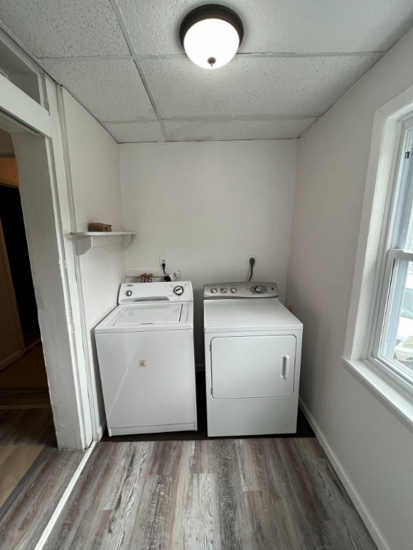 313 Main St #1 - Photo 3 of 11