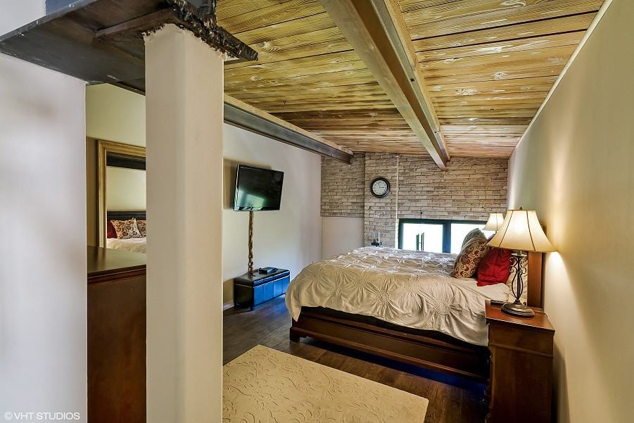 925 Green Bay Rd - Photo 4 of 20