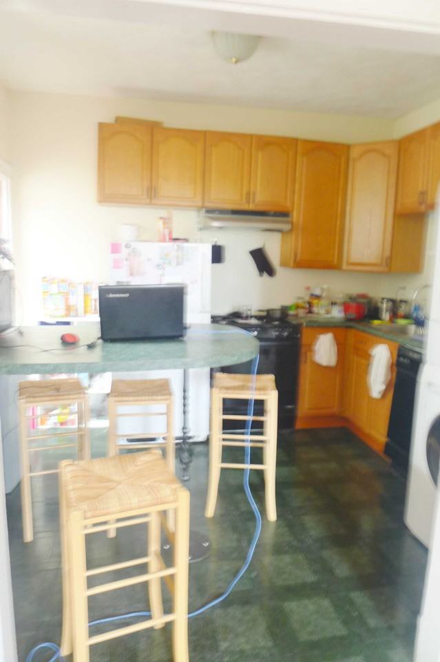 Huntington Ave Apt 1 - Photo 3 of 11