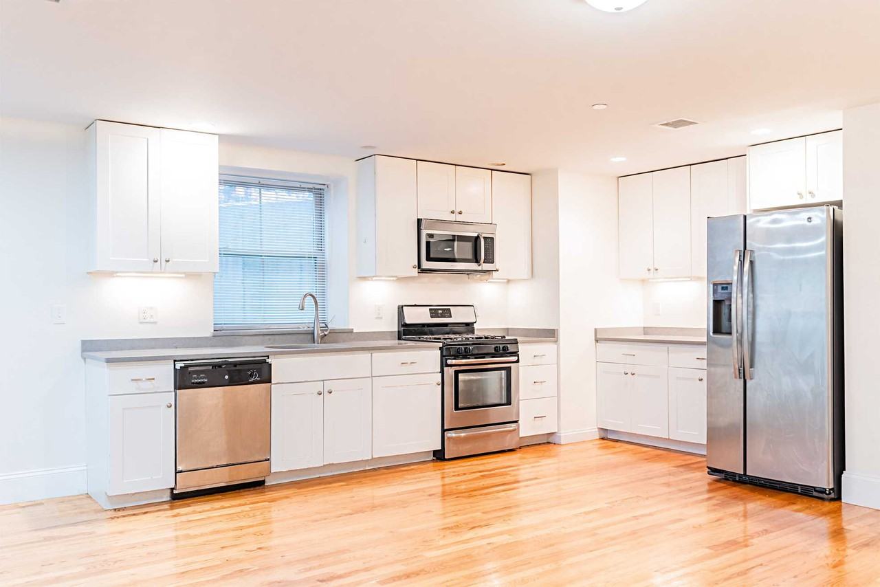 Gallivan Blvd - Photo 4 of 19