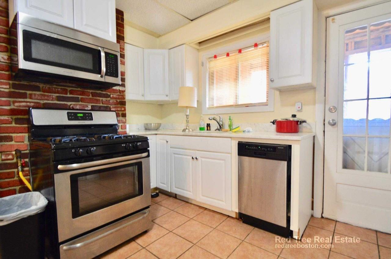 Orleans St - Photo 3 of 29