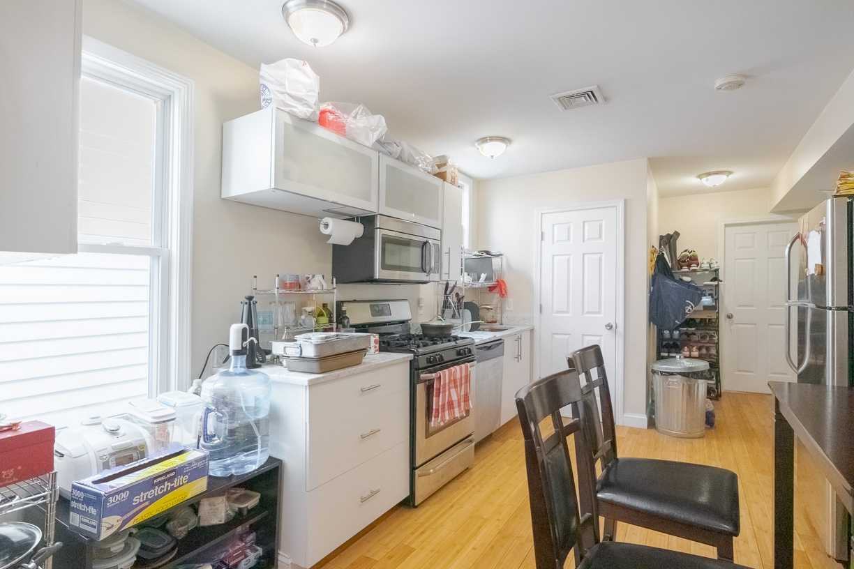 Orleans St - Photo 6 of 22