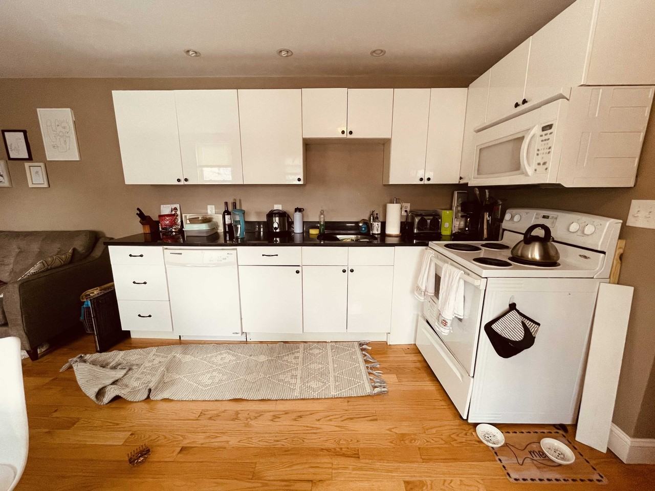 Monmouth St - Photo 3 of 19