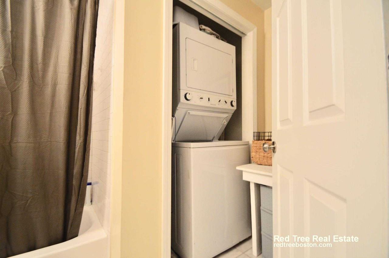 Havre St - Photo 6 of 15