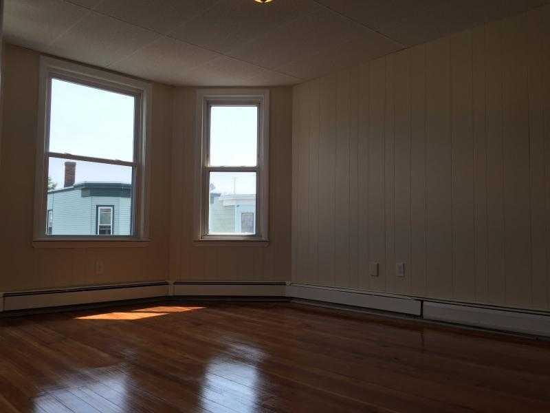 Maverick St - Photo 4 of 14