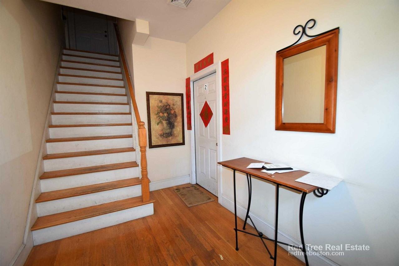 Worthington St - Photo 3 of 9