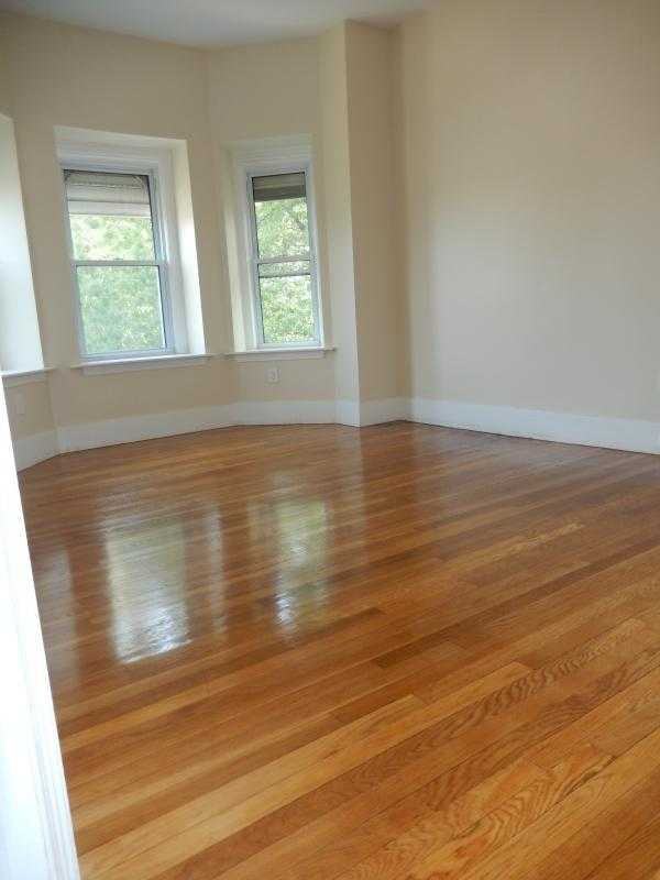 Greenmount St - Photo 4 of 8