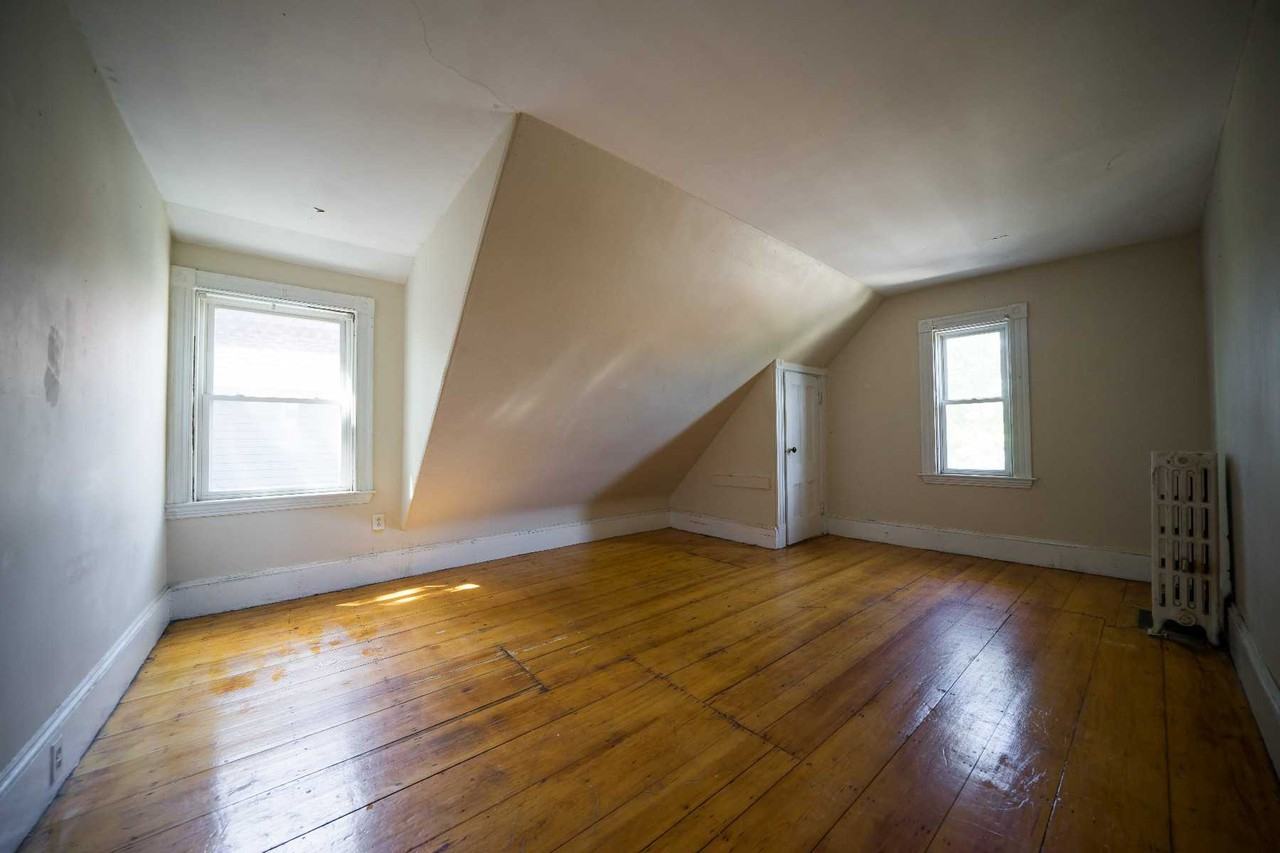 Centre St - Photo 4 of 7