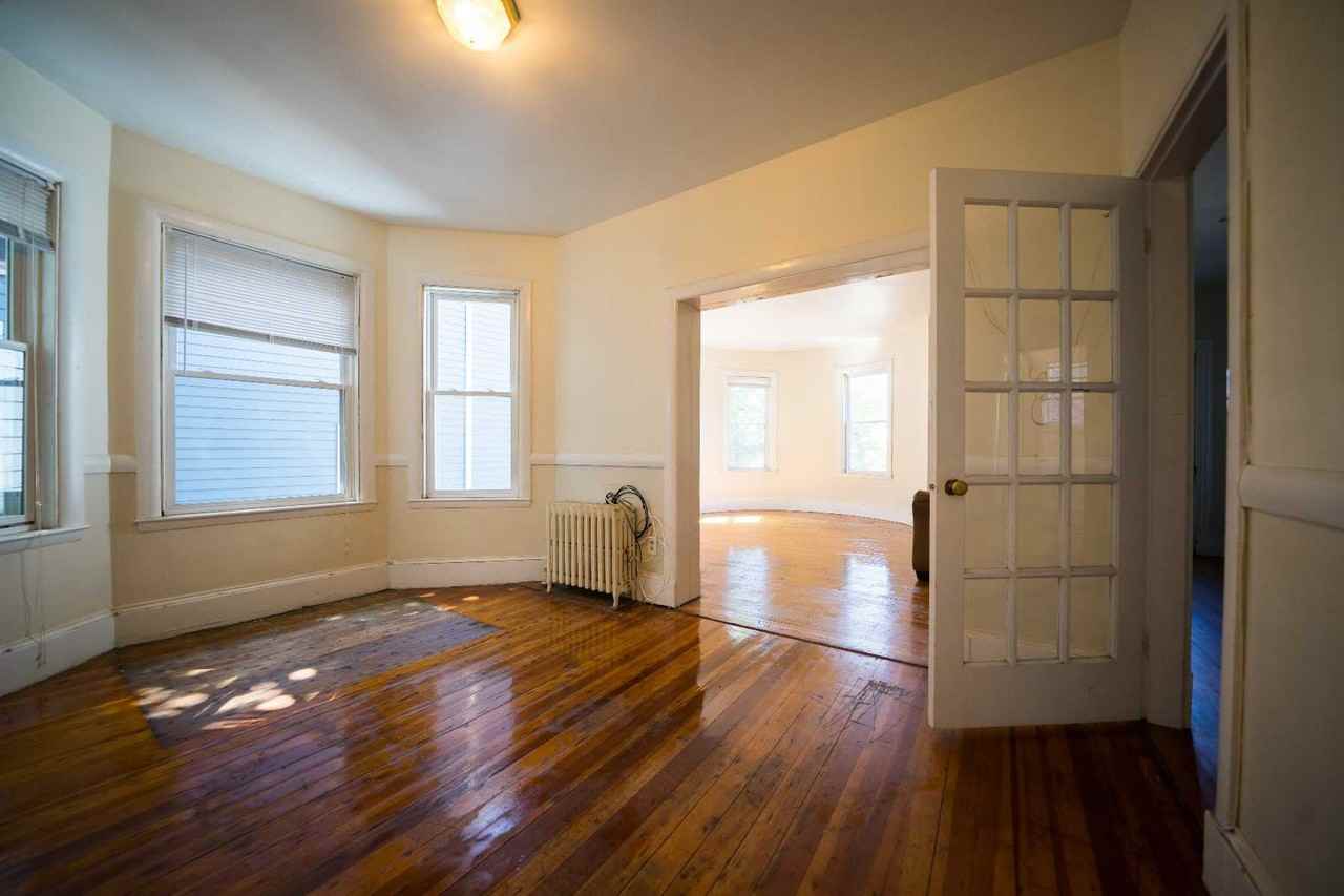 Centre St - Photo 6 of 7