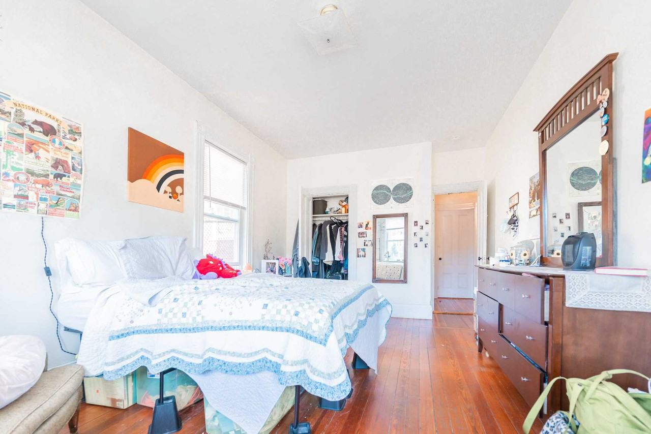 Centre St - Photo 4 of 7