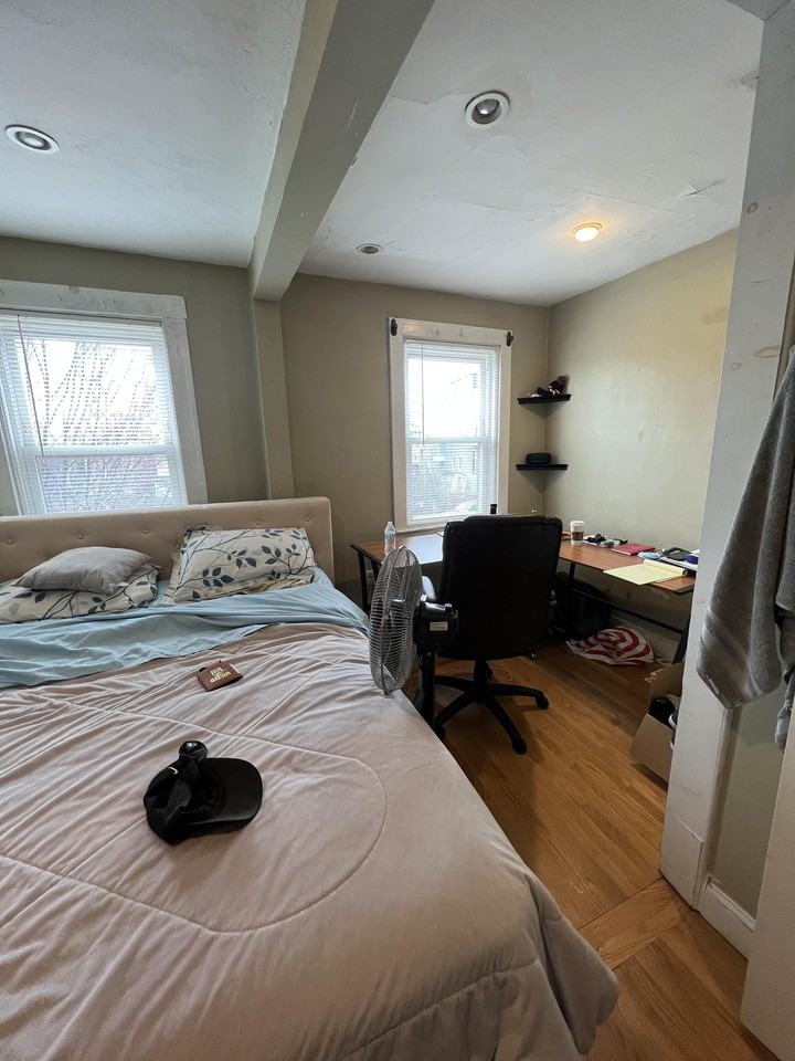 Somerville Ave - Photo 3 of 39