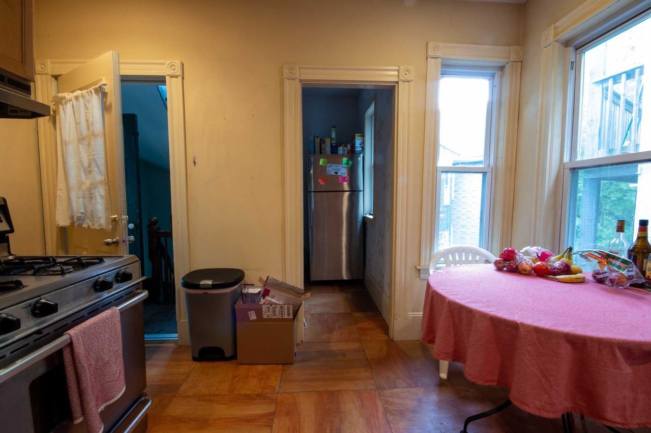 Calumet St - Photo 4 of 21