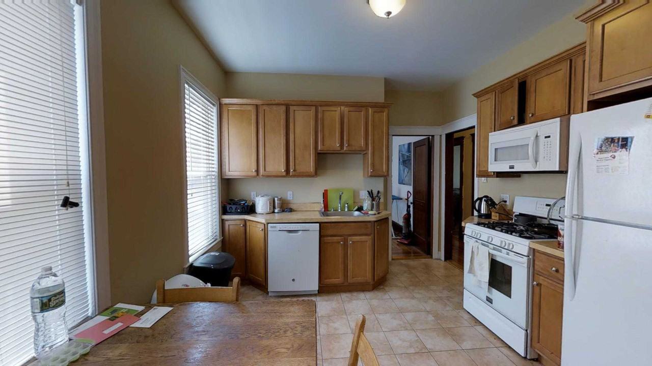 Holland St - Photo 3 of 12