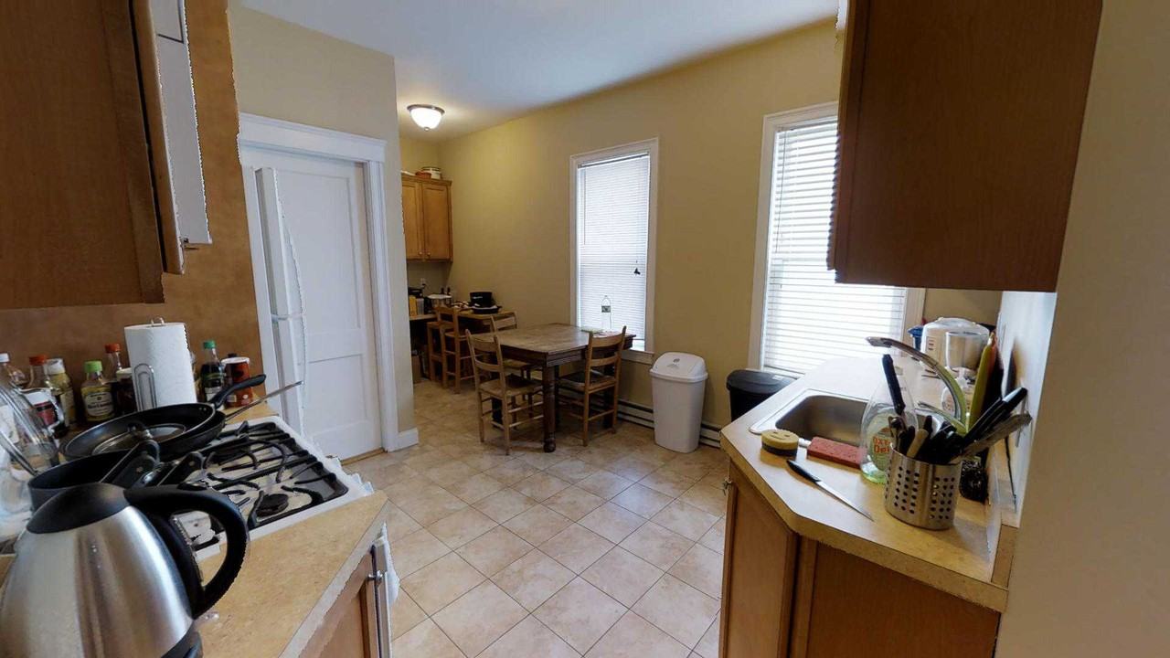 Holland St - Photo 4 of 12