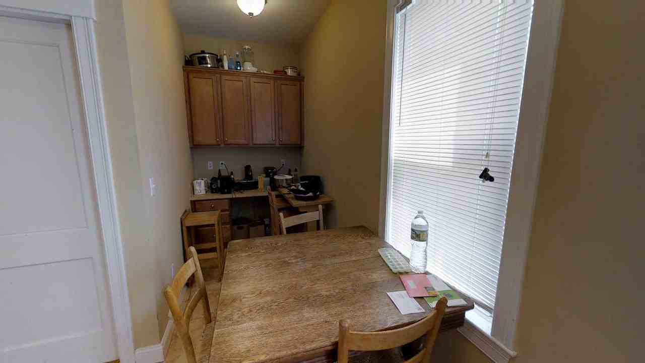 Holland St - Photo 5 of 12