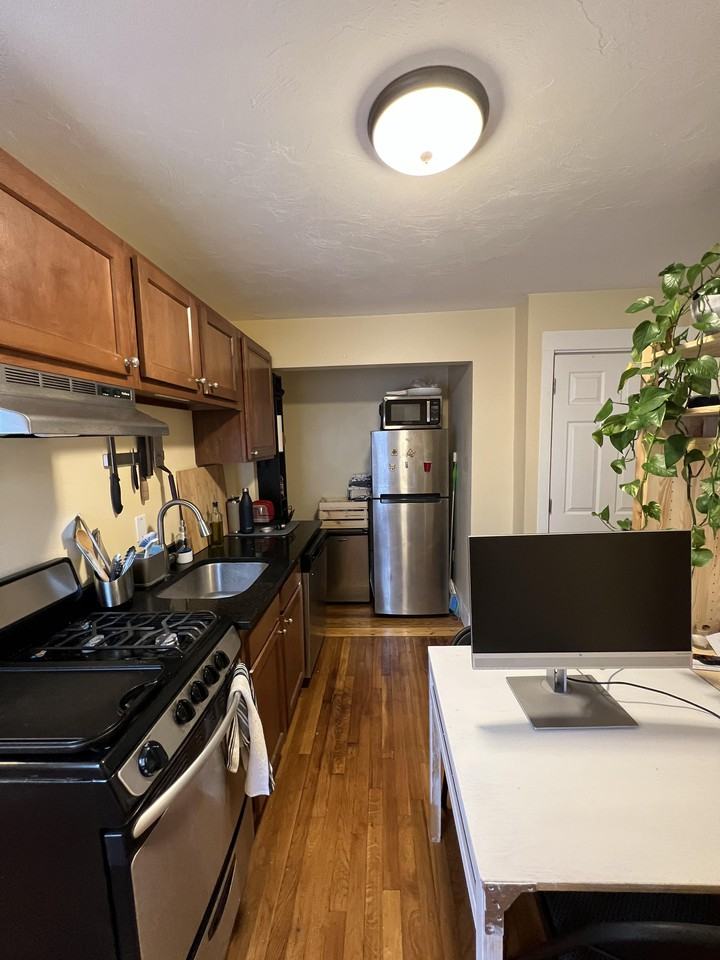 Blake St - Photo 3 of 26