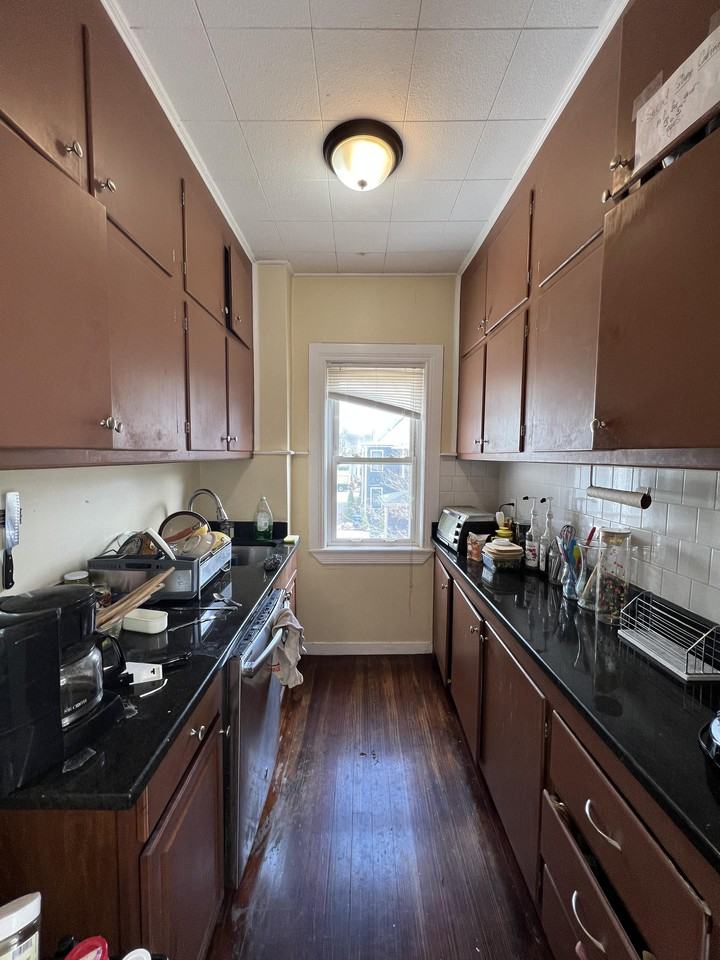 Chandler St - Photo 5 of 11