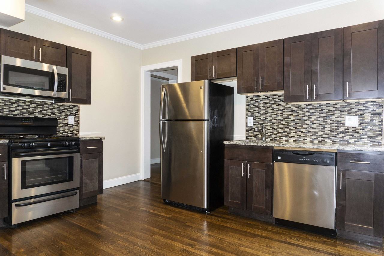 Glen Rd - Photo 3 of 10