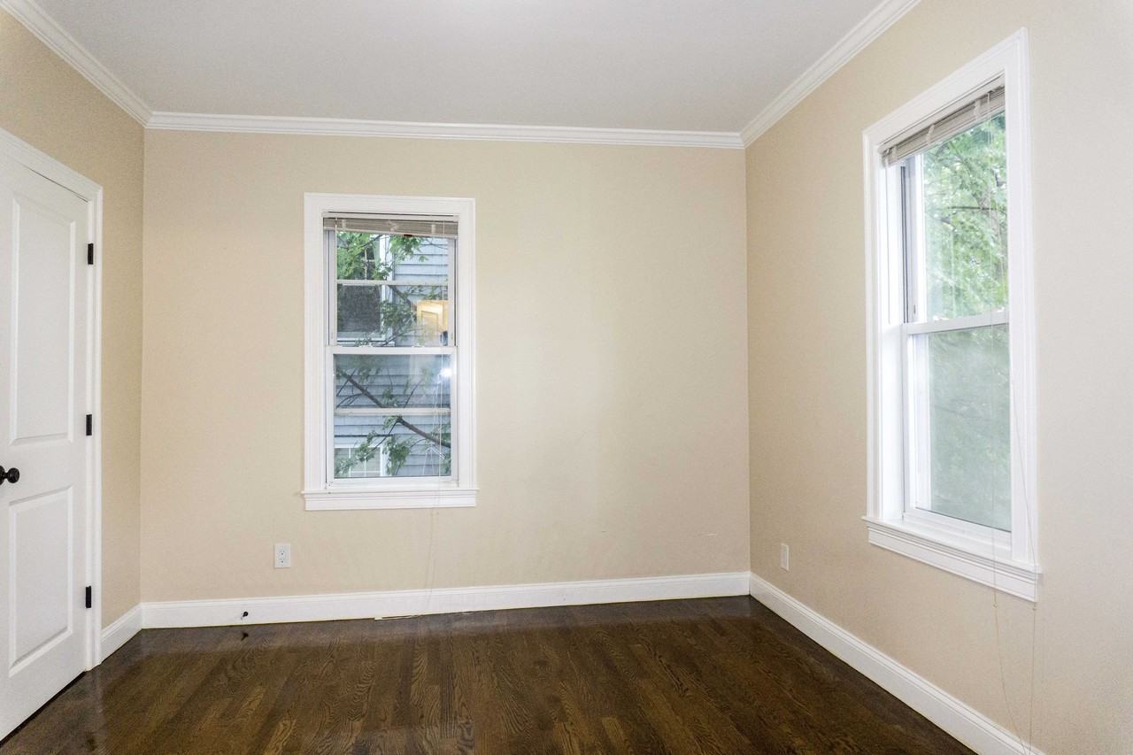 Glen Rd - Photo 7 of 10