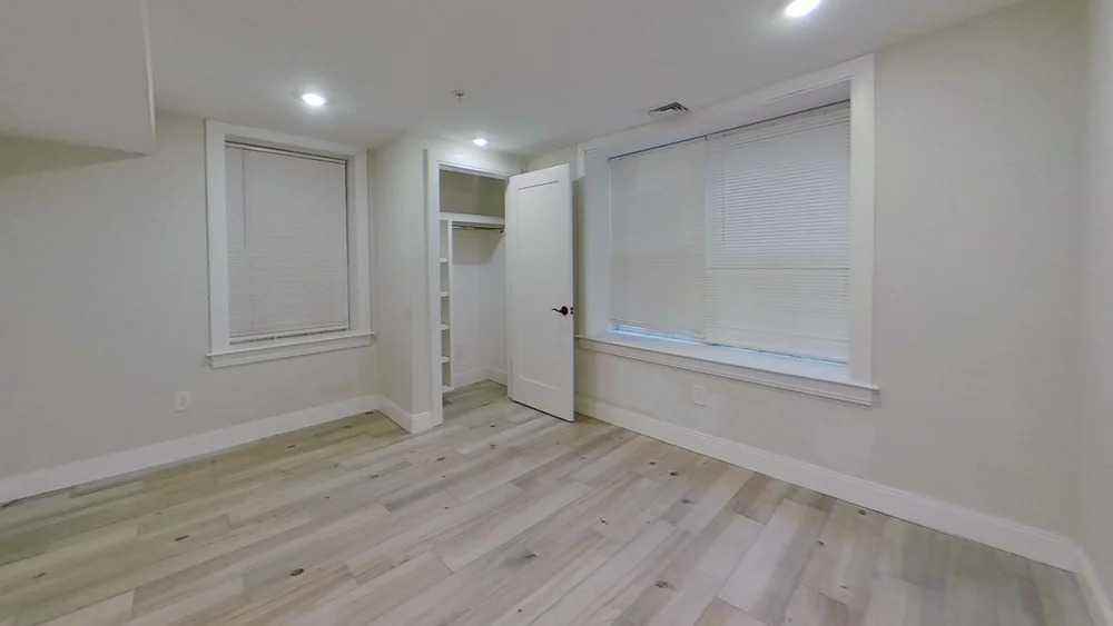 Linden St - Photo 6 of 14